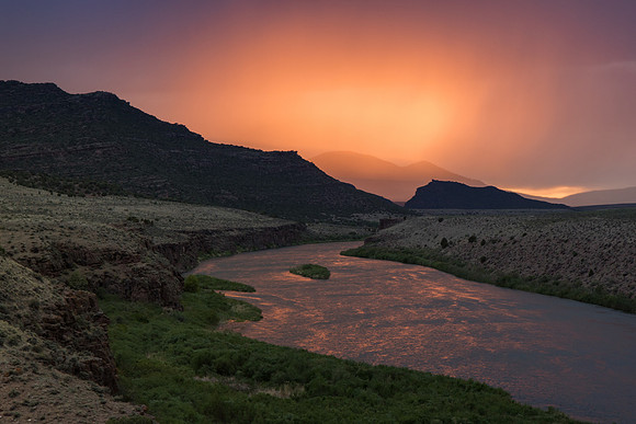 Green River and Diamond Breaks Mountains